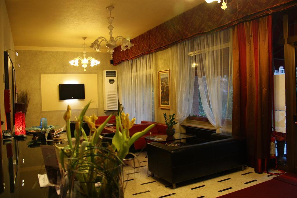 Park Hotel Chieri Dış mekan fotoğraf